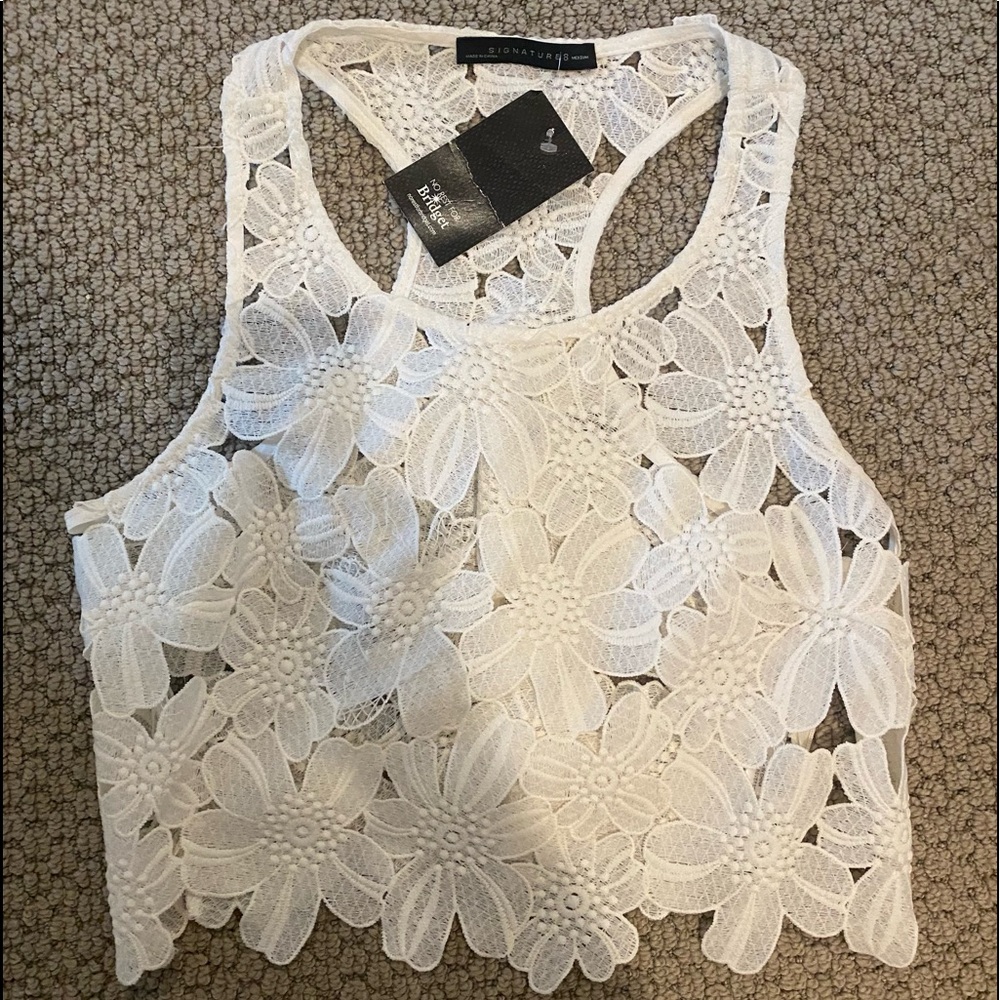 White floral cut out crop tank. NWT